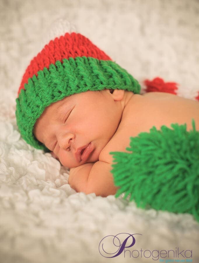 Newborn photos Munich with hat