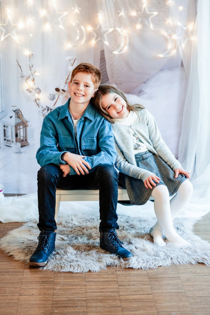 Romantische Kinderfotos im Fotostudio München, professionelle Kinderfotografie, kindgerechte Fotoshootings, Familienfotografie, stilvolle Kinderportraits in München.